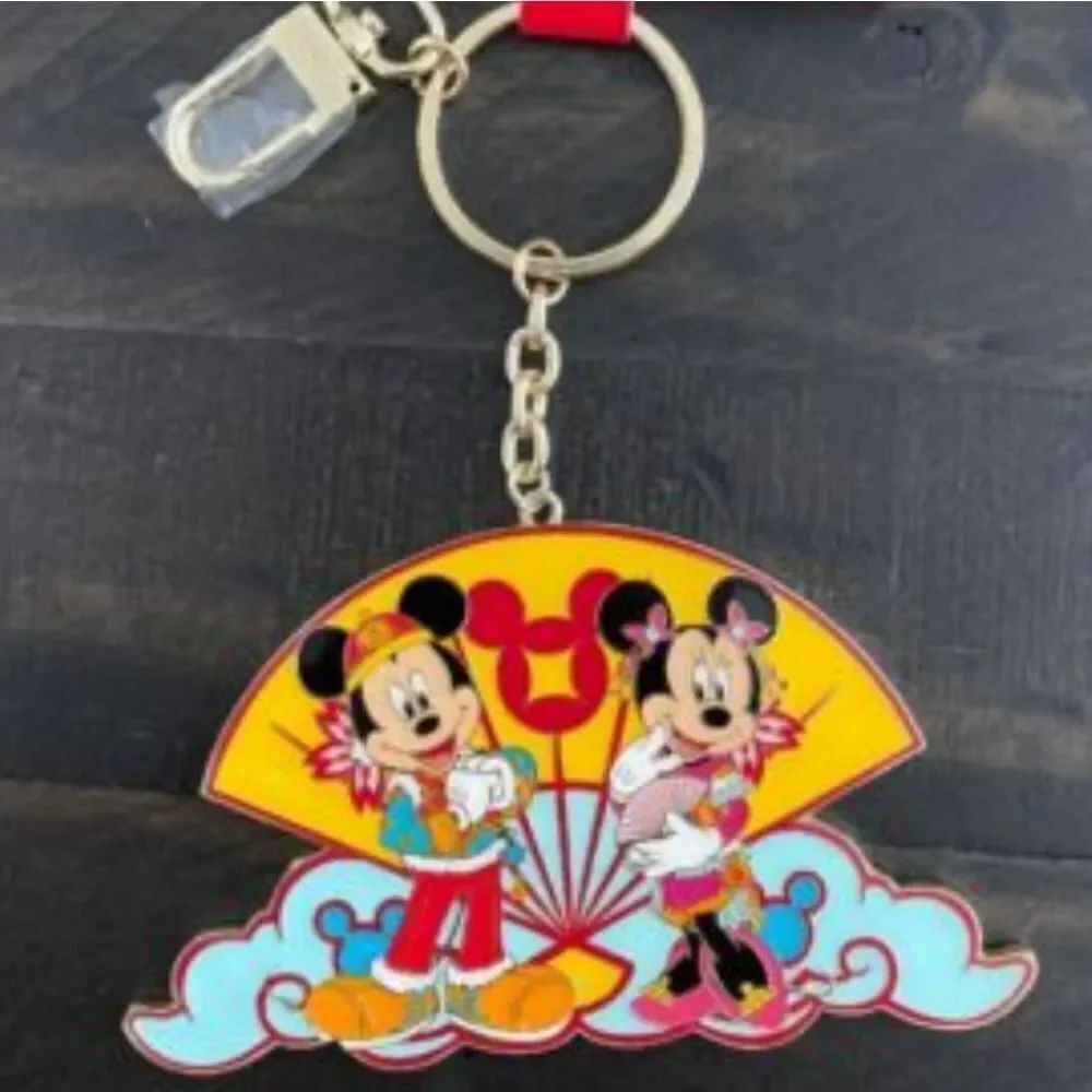NEW DISNEY PARKS KEYCHAIN CHINESE LUNAR NEW YEAR REVERSIBLE MICKEY MINNIE